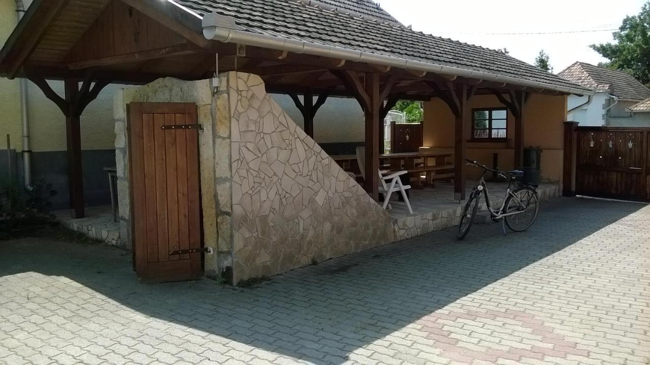 Villa Giulia Vendeghaz Verpelét Exteriör bild
